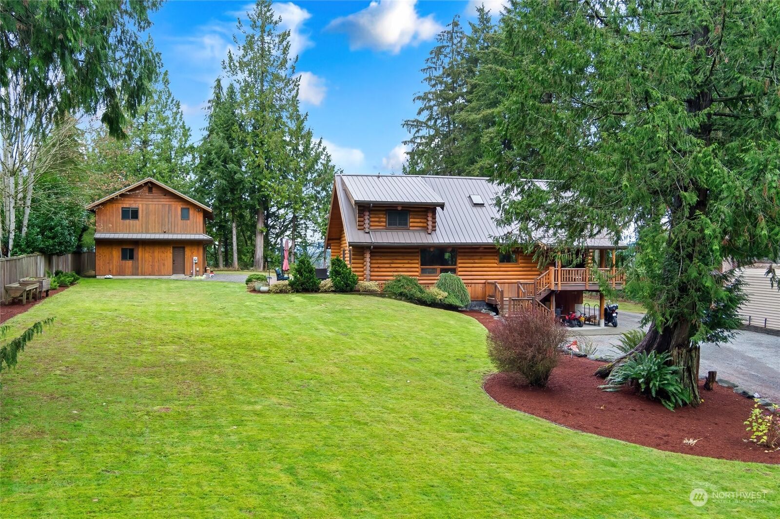 Property Photo:  13527  27th Street SE  WA 98290 