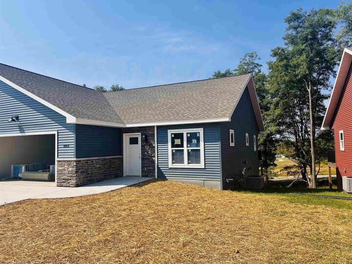 1059 Armida Court  Reedsburg WI 53959 photo