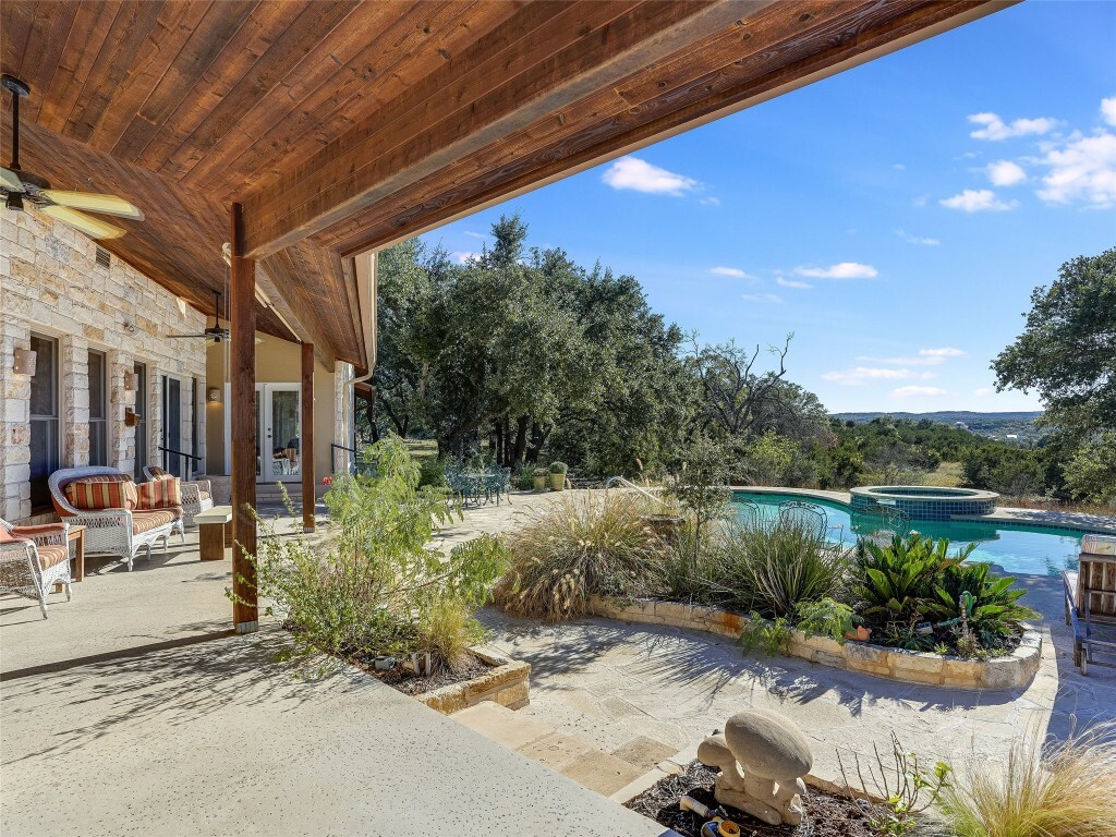 1178 Hidden Creek Drive  Dripping Springs TX 78620 photo