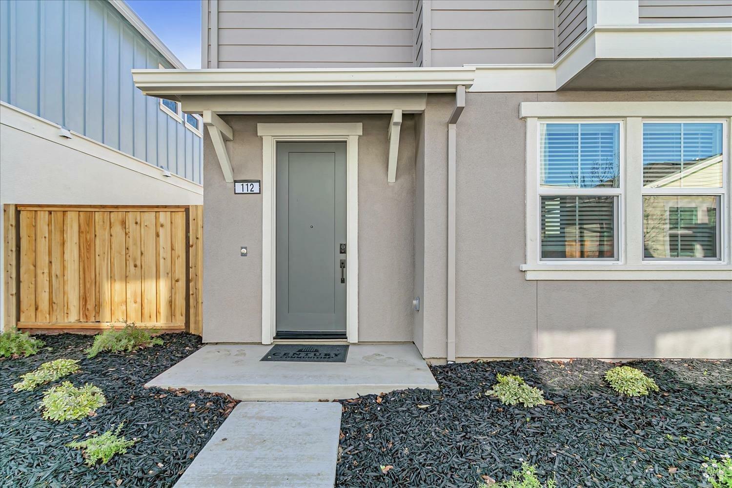 Property Photo:  112 Clownfish Street  CA 94585 