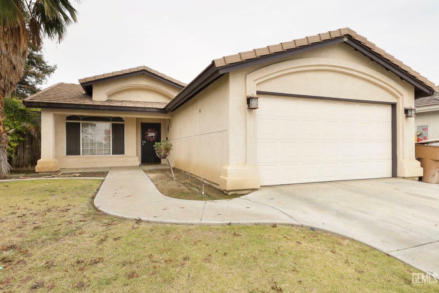 Property Photo:  5704 Pine Canyon Drive  CA 93313 