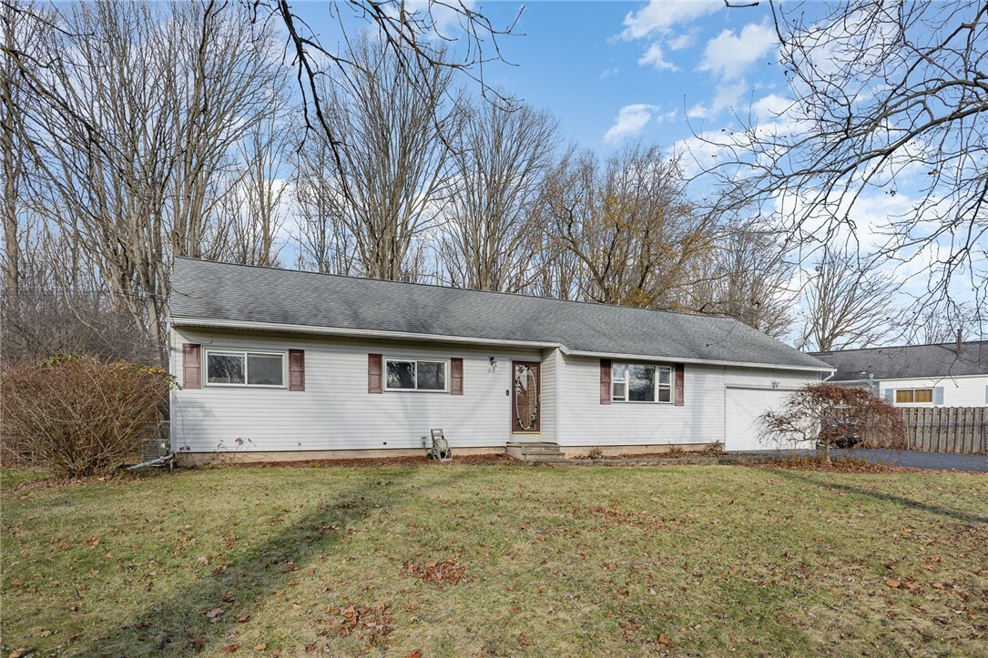 Property Photo:  212 Wildbriar Road  NY 14623 