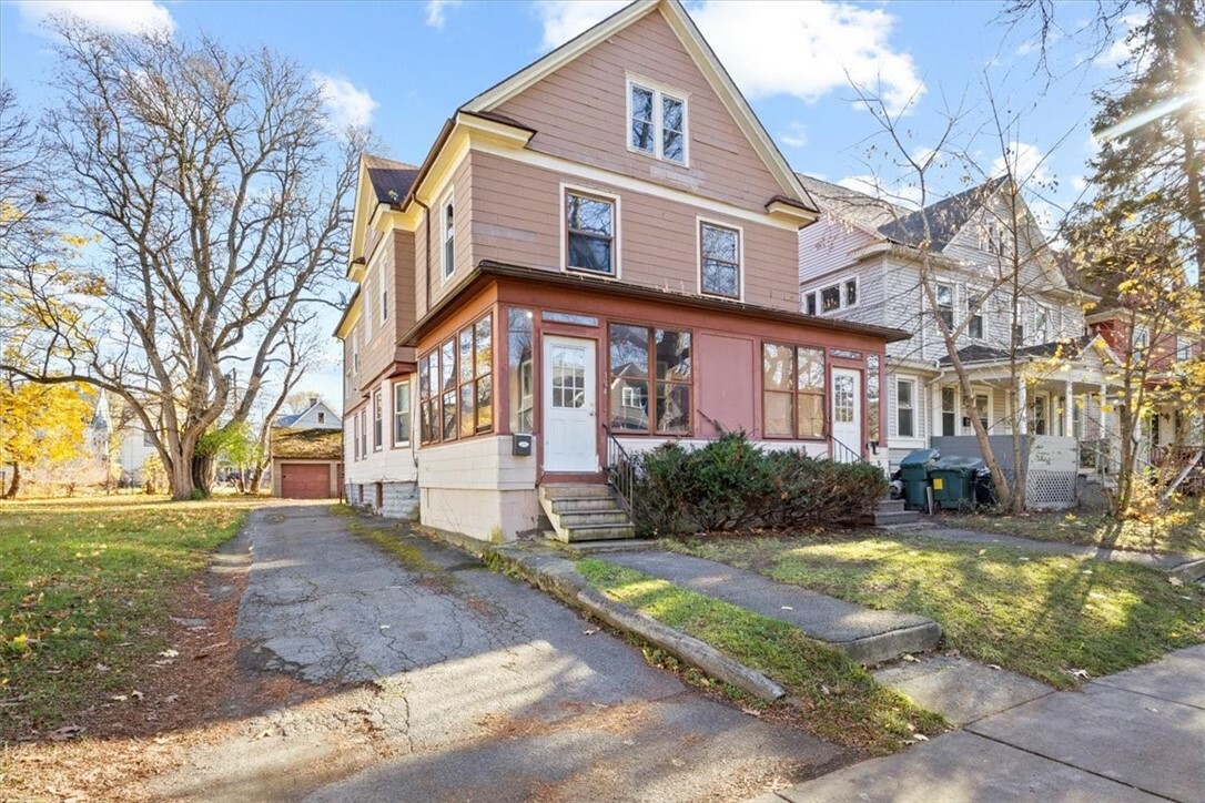 Property Photo:  184 Warwick Avenue  NY 14611 