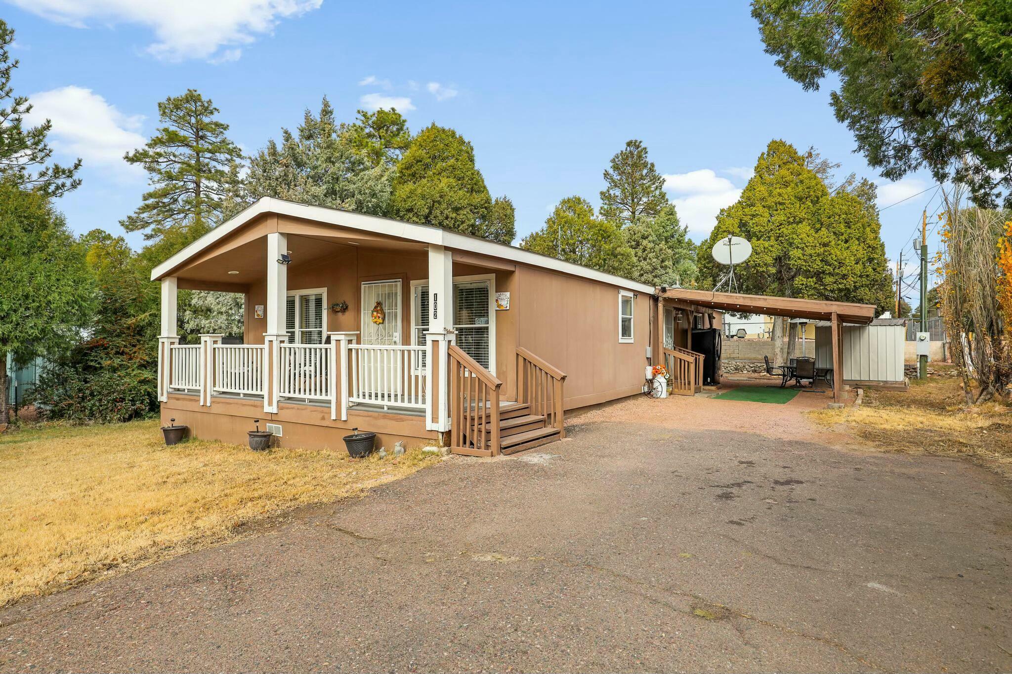 Property Photo:  102 W Forest Drive  AZ 85541 