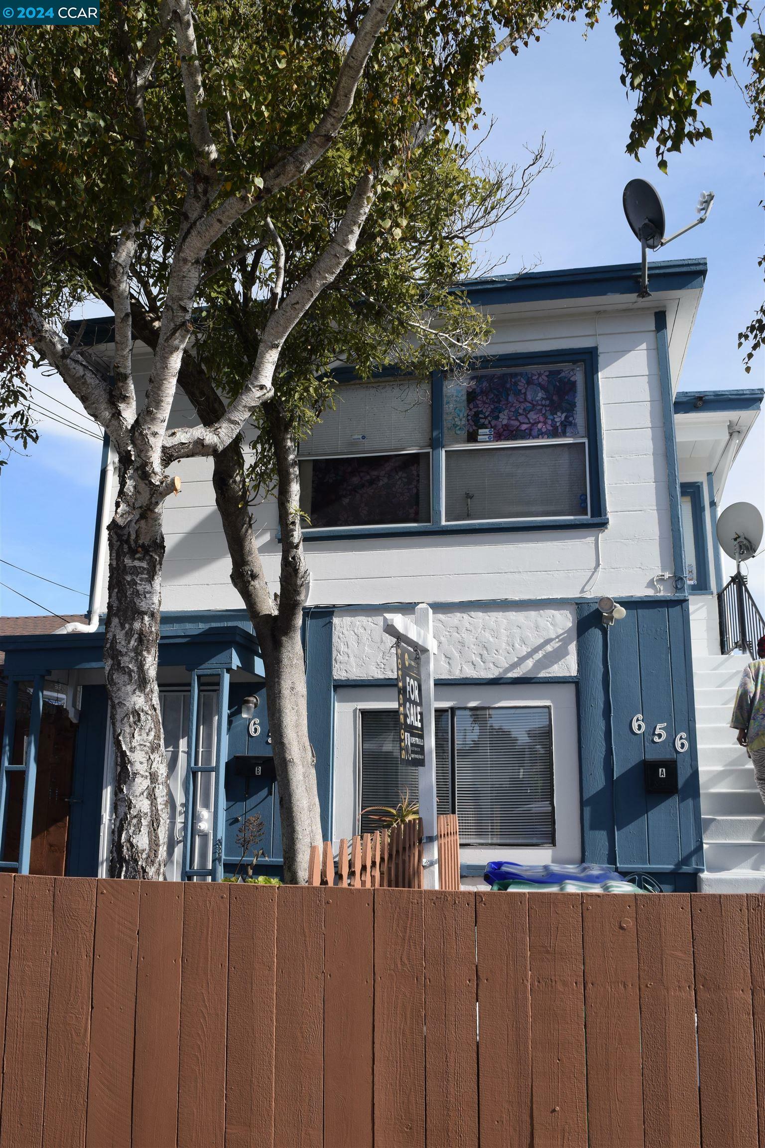 Property Photo:  656 21st St  CA 94801 