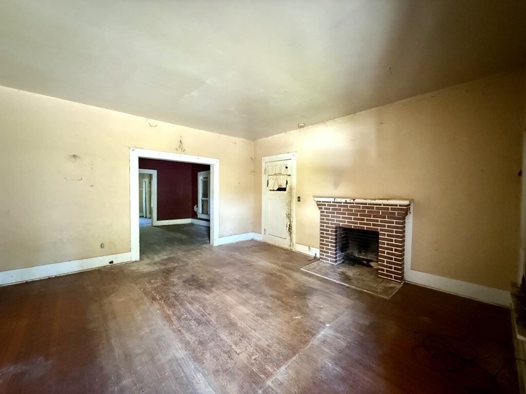 Property Photo:  828 South First Street  TX 75901 