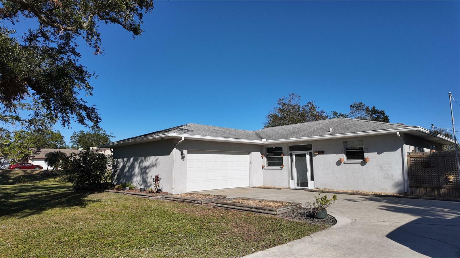 Property Photo:  2908 98th Avenue E  FL 34219 