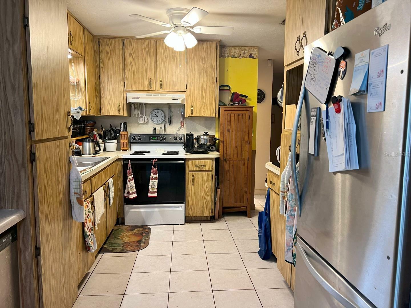 Property Photo:  11625 Meadowlane Drive  FL 33525 