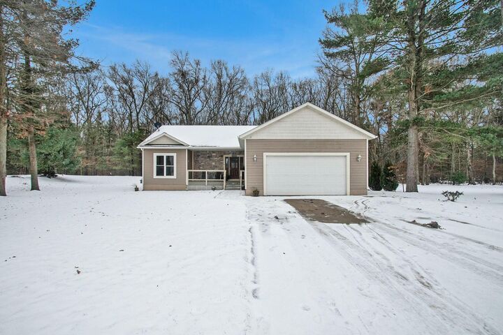 5229 Jackson Court  Montague MI 49437 photo