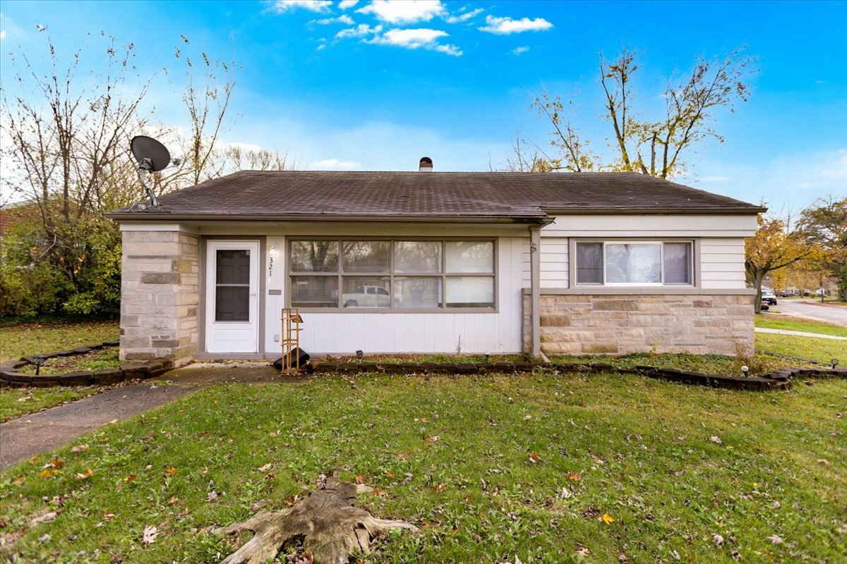 Property Photo:  321 Onarga Street  IL 60466 