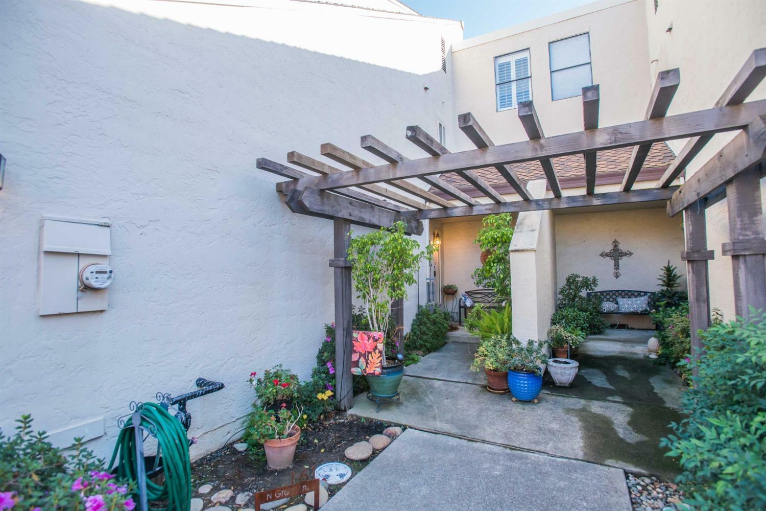 Property Photo:  161 N Grant Lane  CA 95630 