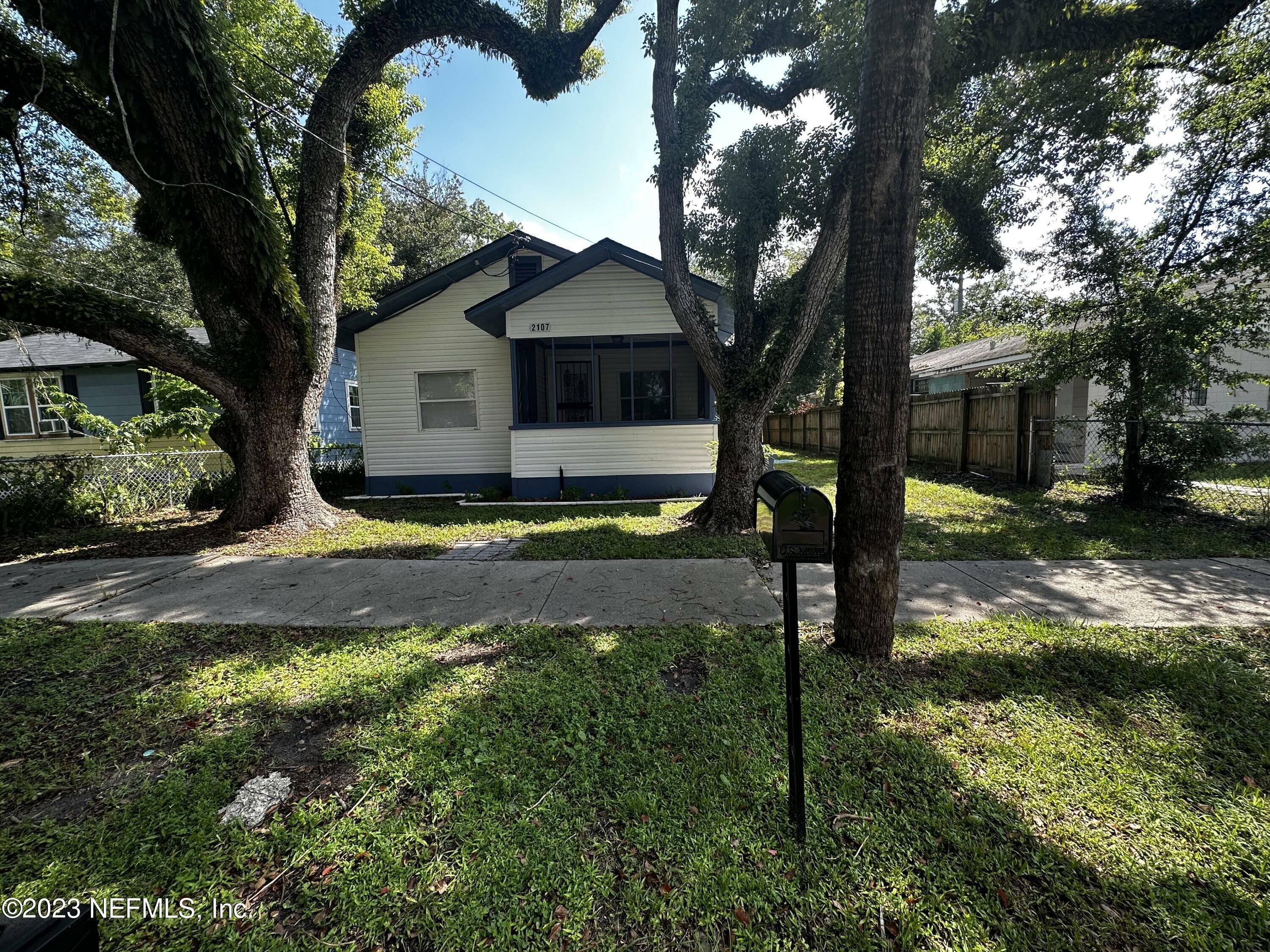 Property Photo:  2107 Egner Street  FL 32206 