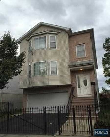 Property Photo:  115 Fabyan Place  NJ 07112 