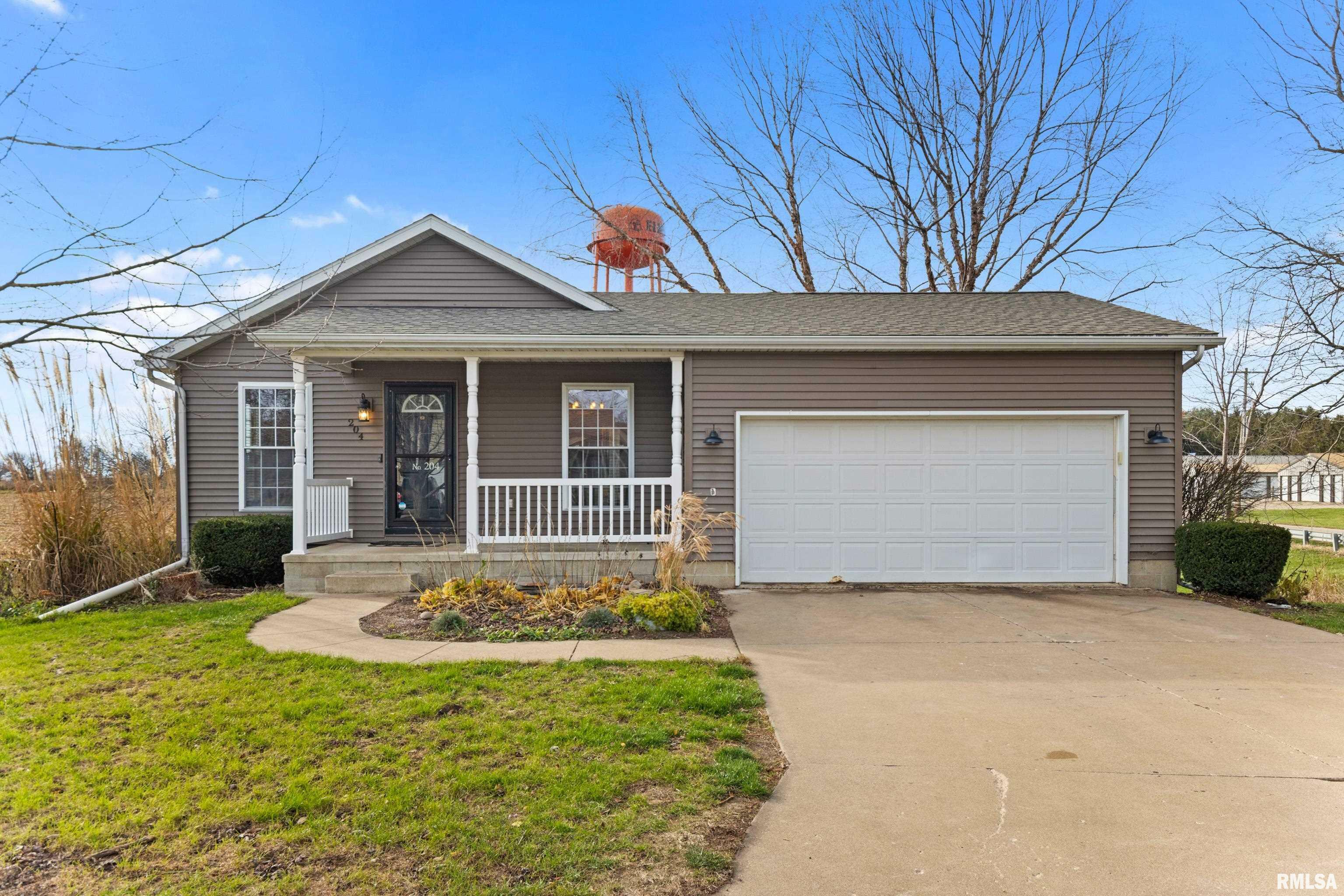 Property Photo:  204 S Turtle Creek Drive  IL 61529 