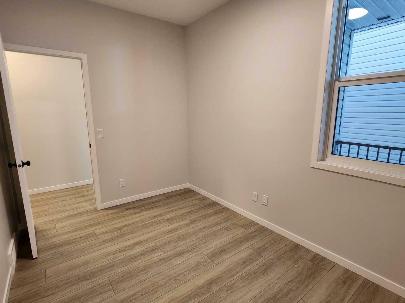 Property Photo:  193 Lucas Place NW  AB T3P 2E6 