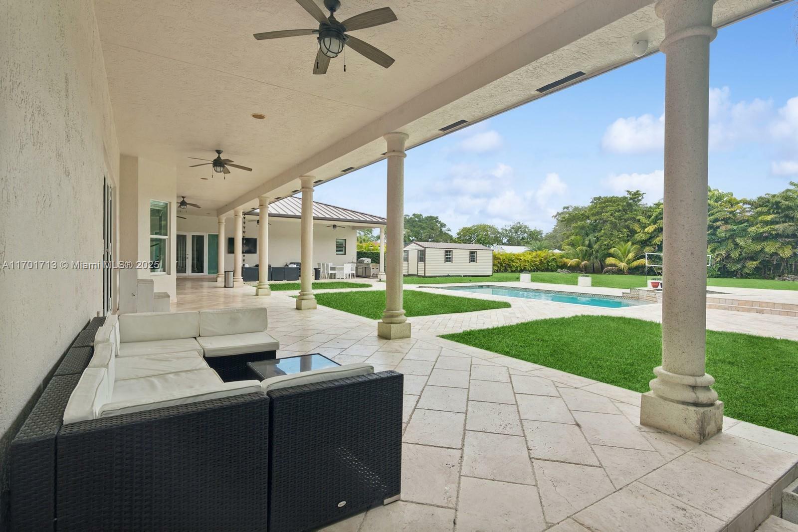 Property Photo:  9885 SW 96th St  FL 33176 