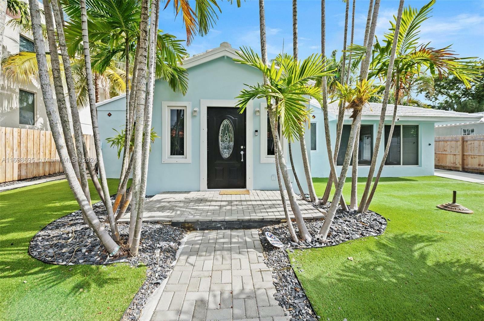 Property Photo:  614 NE 10th Ave  FL 33304 