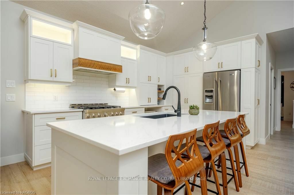 Property Photo:  33 Madwayosh St  ON N0H 2L0 