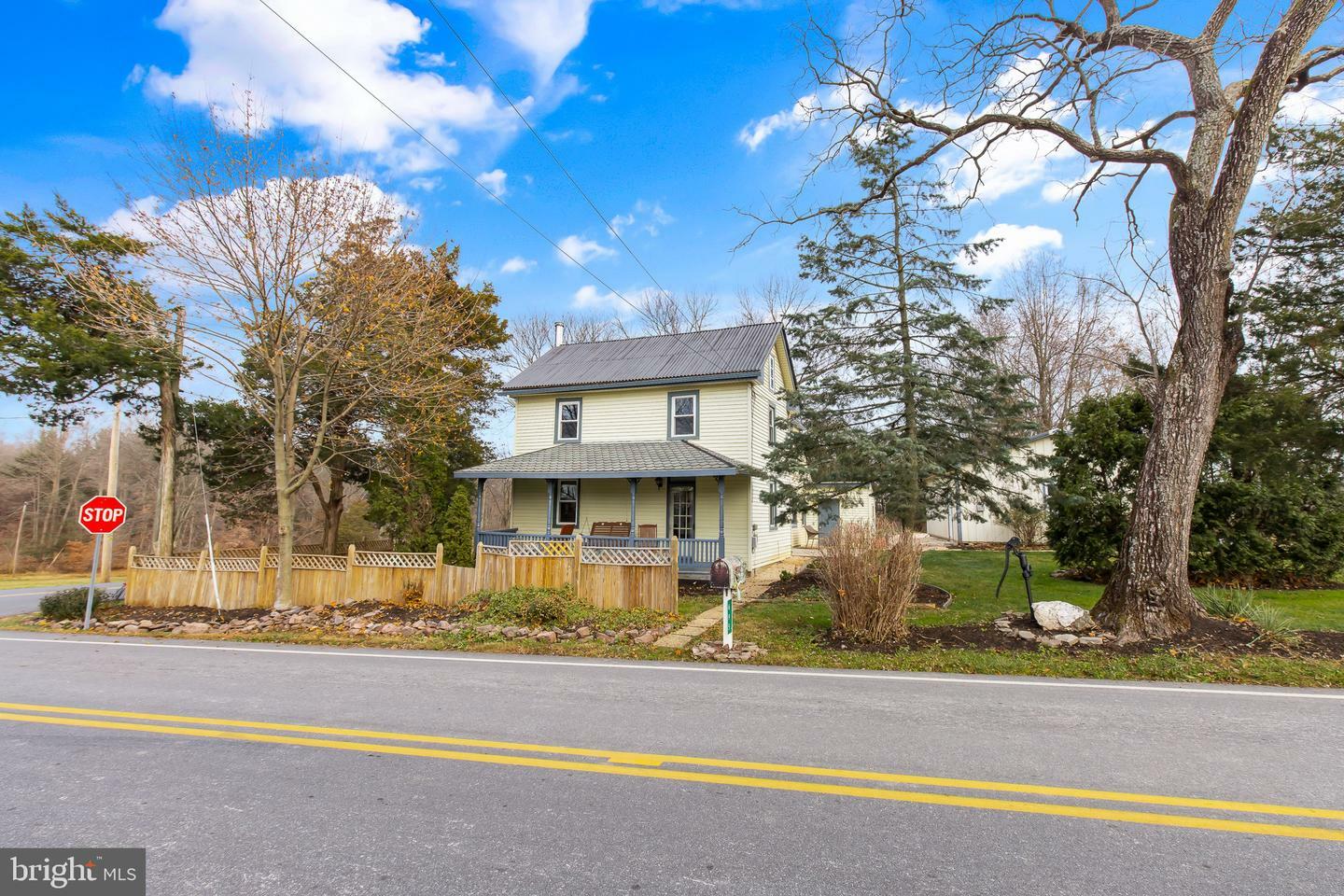 Property Photo:  695 Rife Run Road  PA 17545 