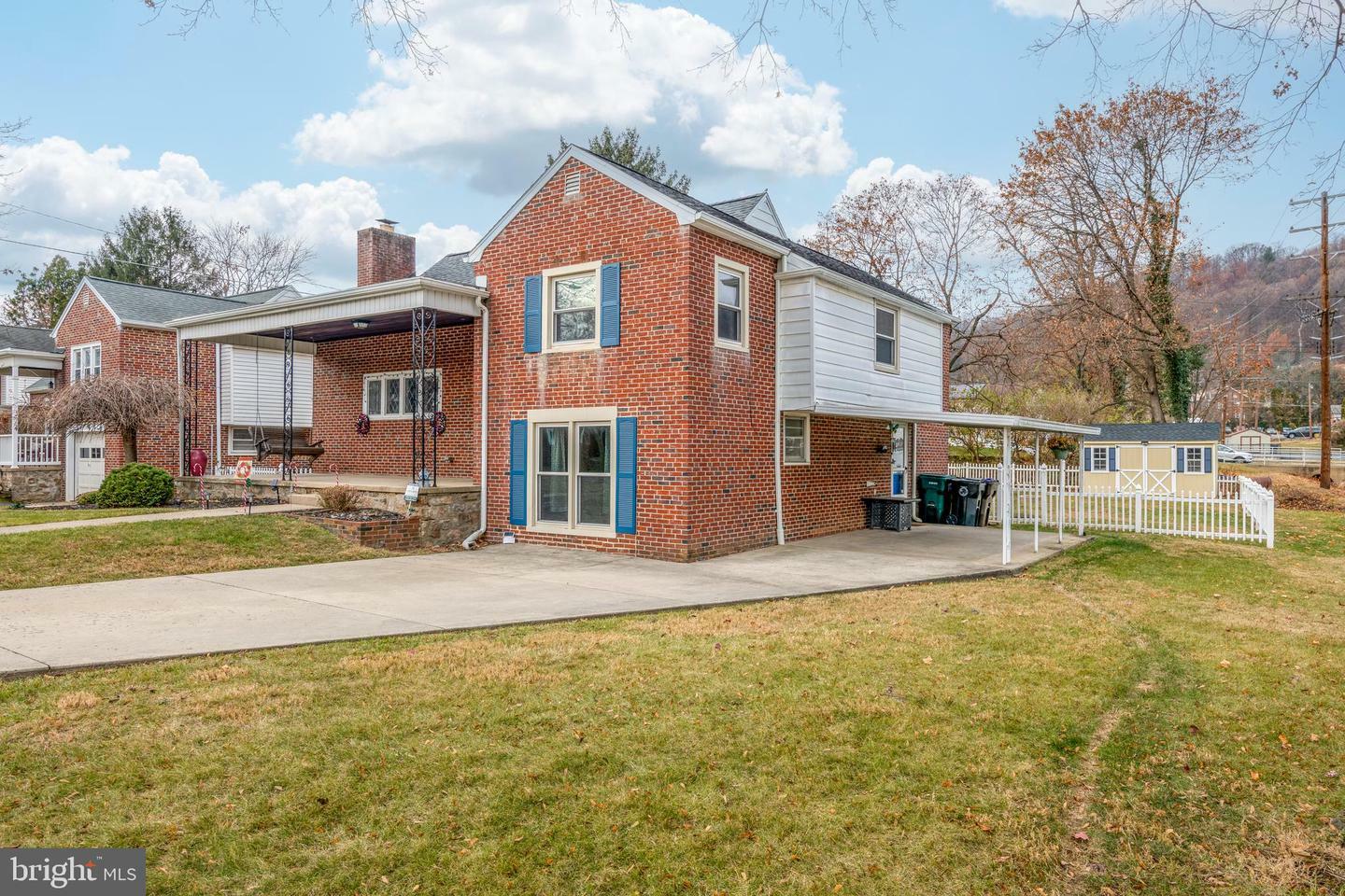 Property Photo:  712 Brighton Avenue  PA 19606 