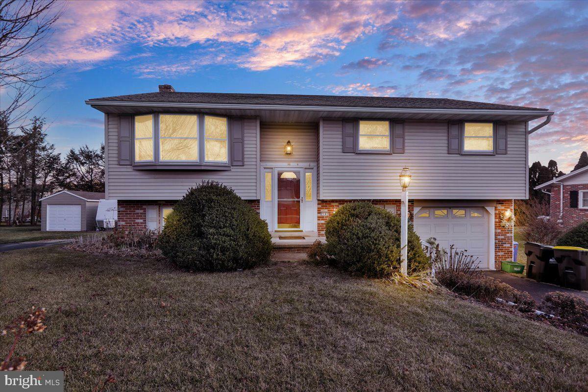 Property Photo:  2141 Coventry Road  PA 17601 