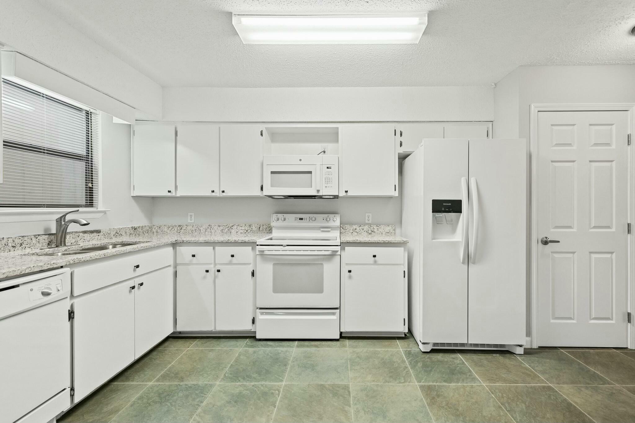 Property Photo: 25 NW Wright Parkway Unit C FL 32548
