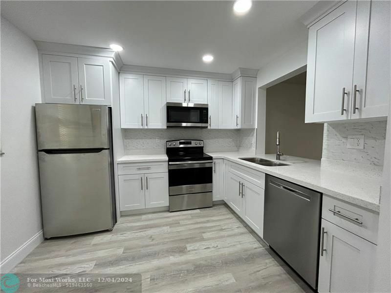 Property Photo:  1830 SW 81 Ave 4111  FL 33068 