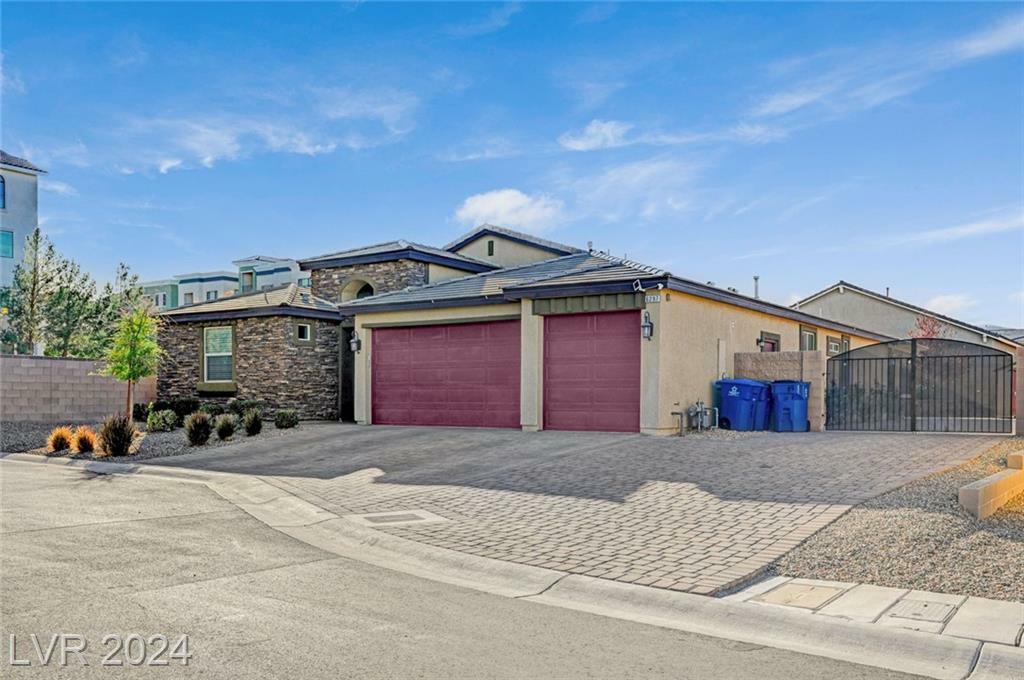 Property Photo:  6297 Starflare Street  NV 89148 