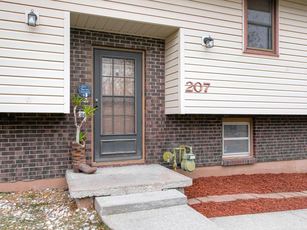 Property Photo:  207 Evergreen Street  MO 64024 