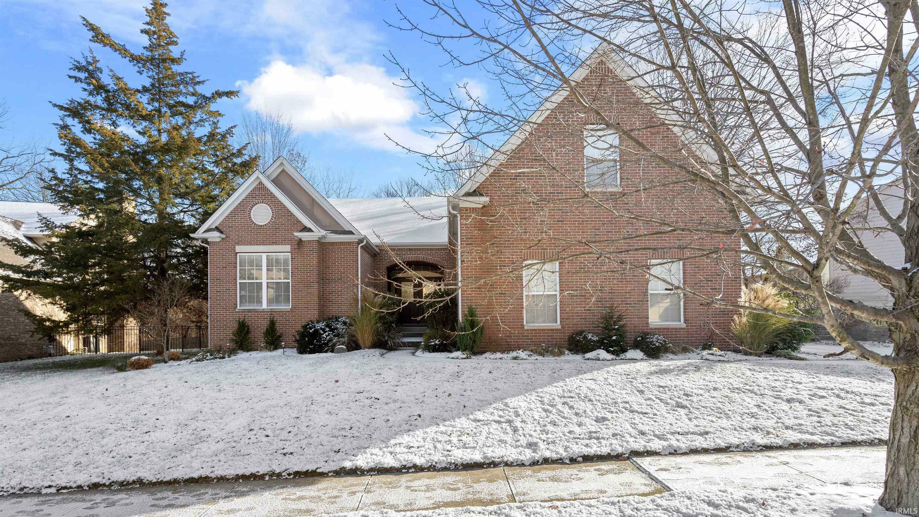 Property Photo: 7989 Fawnwood Drive IN 46278