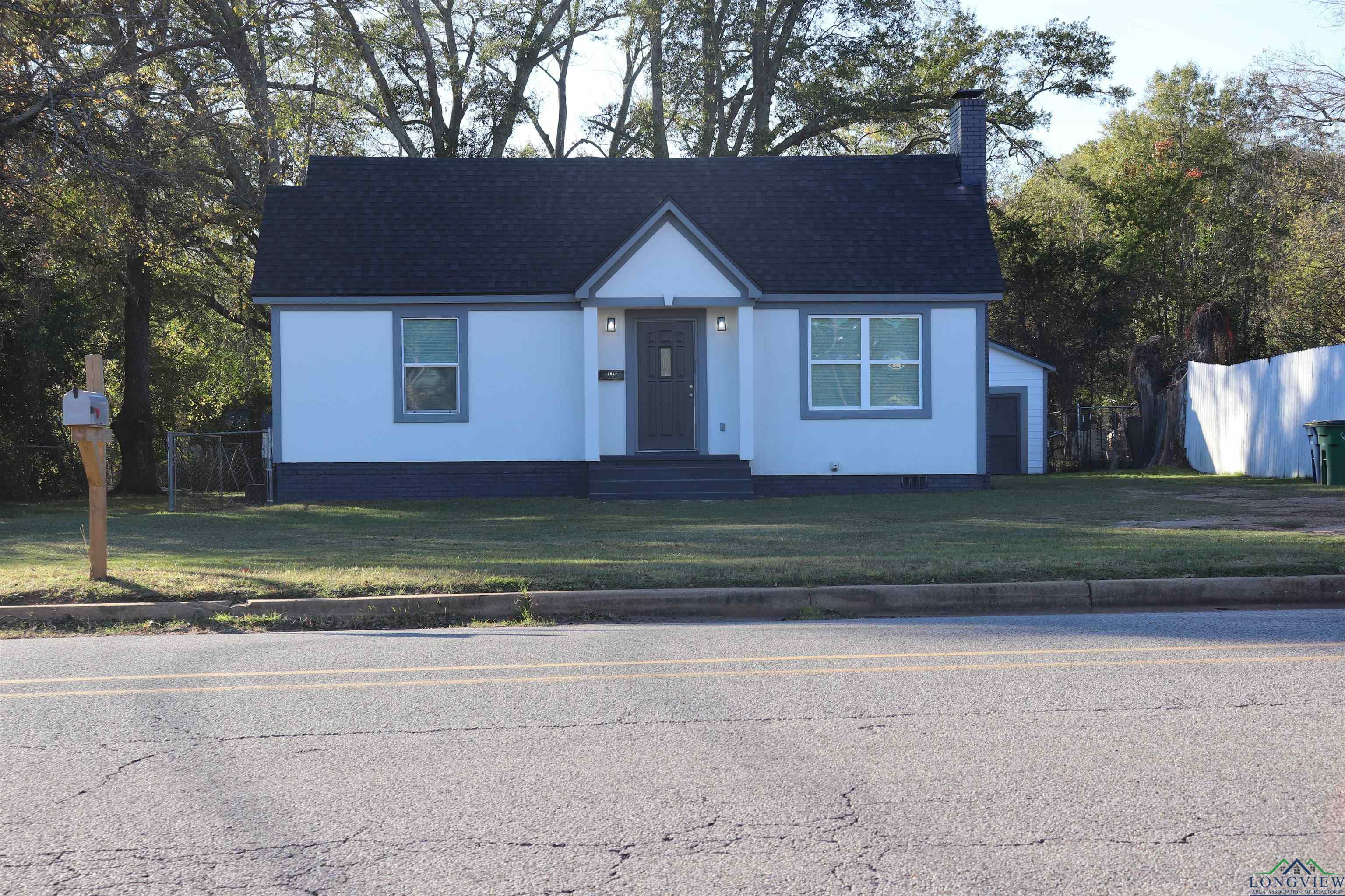 Property Photo: 1807 S Washington TX 75670