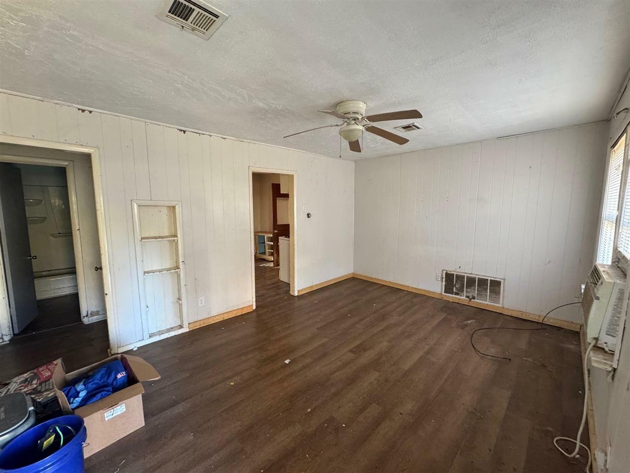 Property Photo:  2216 NW Pollard Ave  OK 73505 