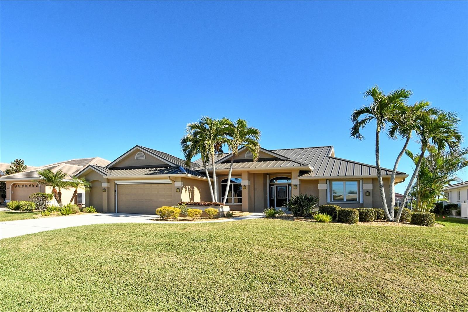 Property Photo: 1223 Via Tripoli FL 33950