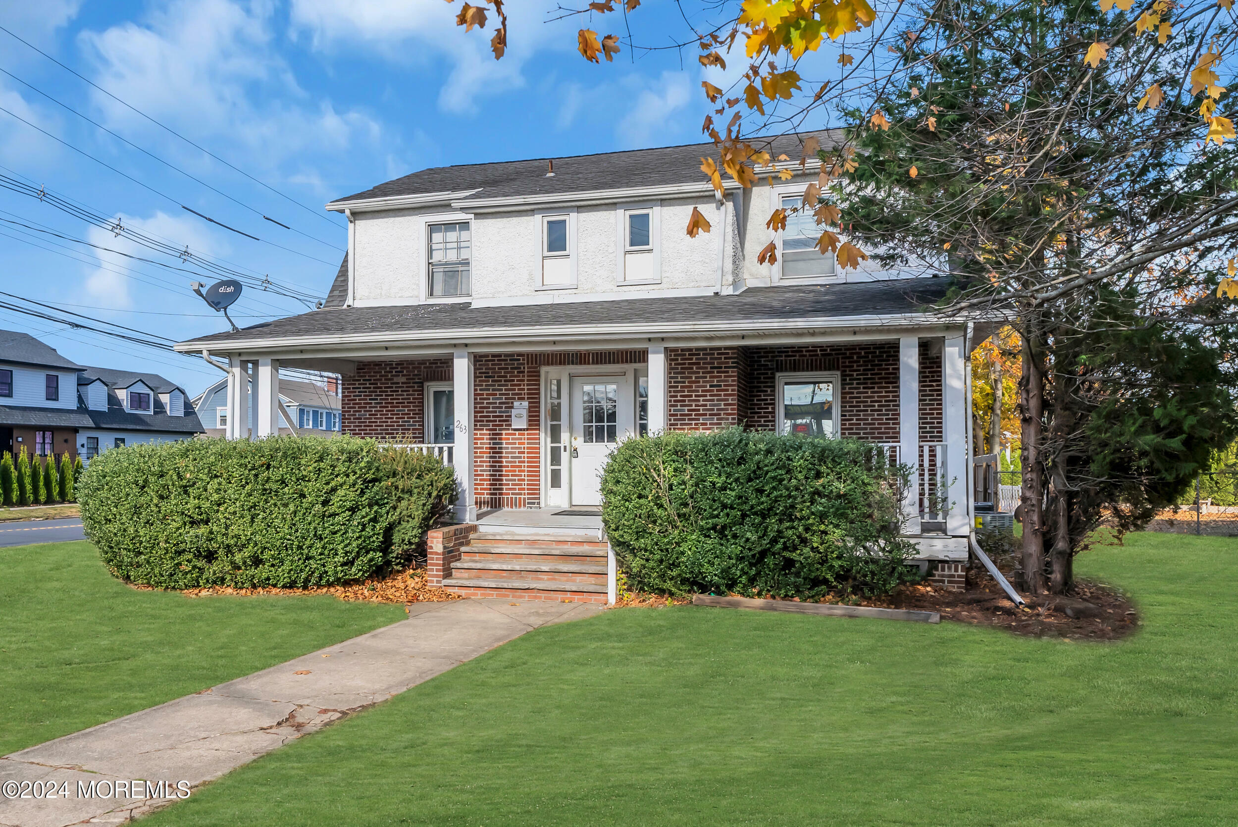 Property Photo:  263 S Lincoln Avenue  NJ 07740 