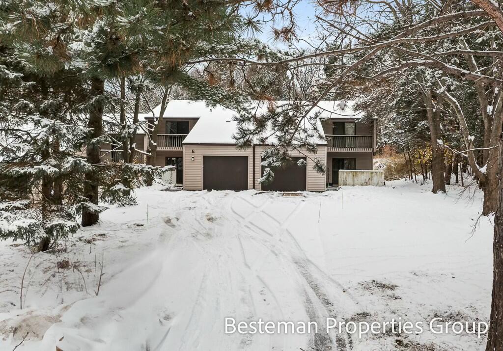Property Photo: 17554 Parkwood Drive MI 49456