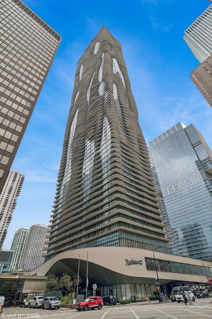 Property Photo:  225 N Columbus Drive 5306  IL 60601 