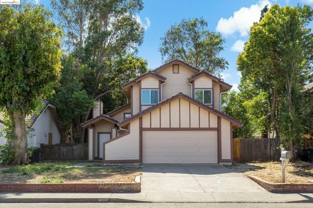 Property Photo:  237 Concord Ave  CA 94533 