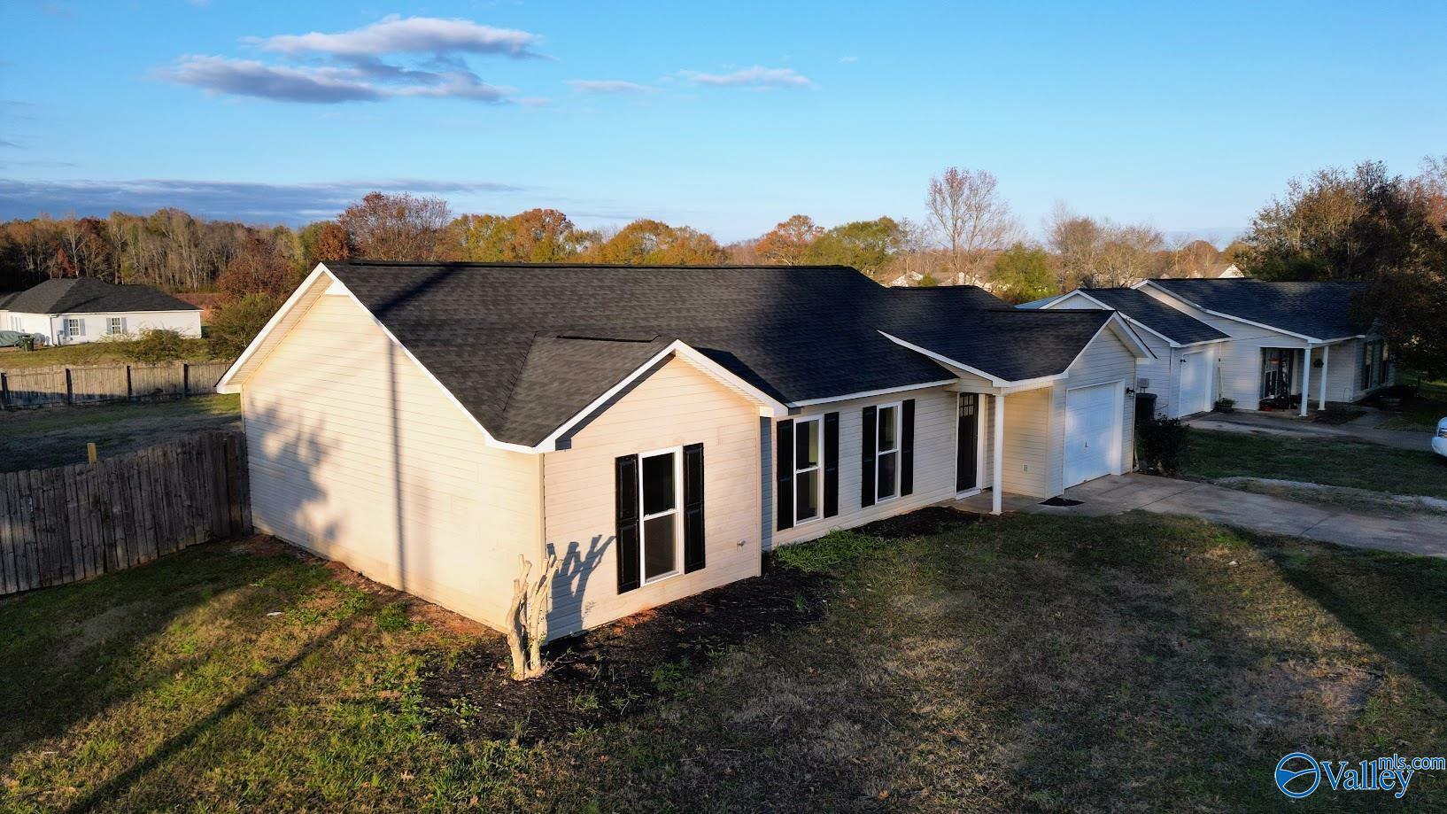 Property Photo:  1539 Ready Section Road  AL 35750 