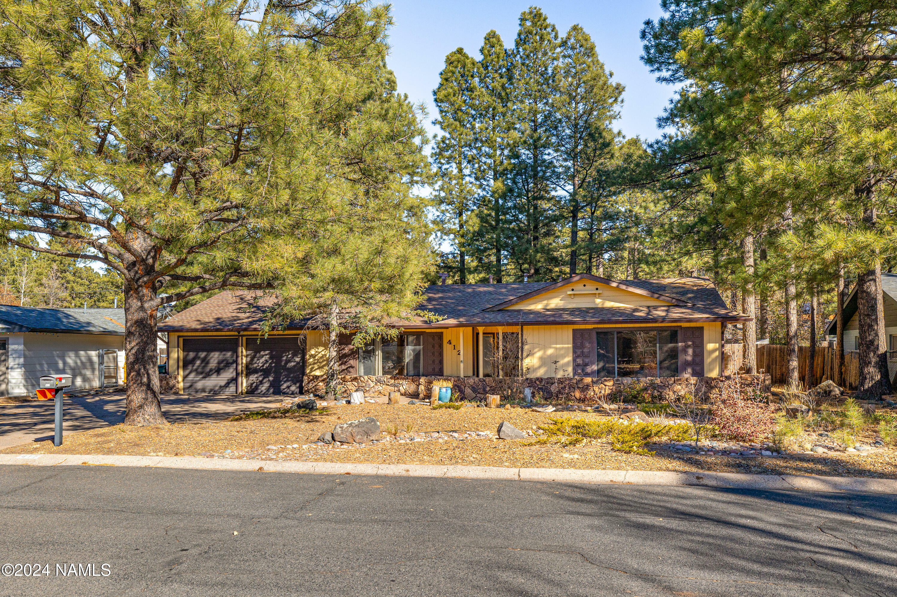 Property Photo: 412 N James Street AZ 86001