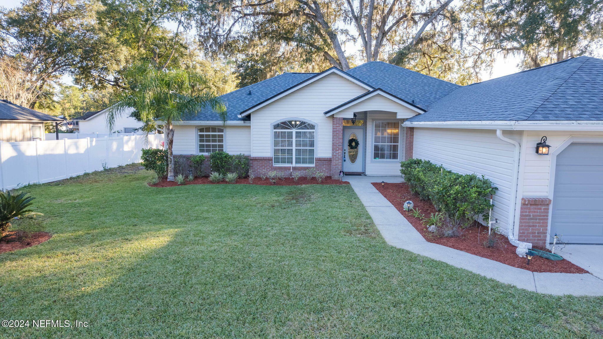 Property Photo:  417 Wynfield Cir Circle  FL 32003 