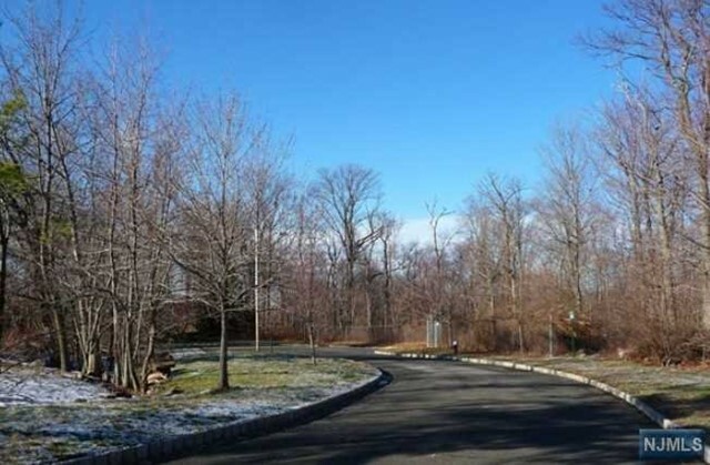 Property Photo:  30 Tulip Tree Lane  NJ 07620 