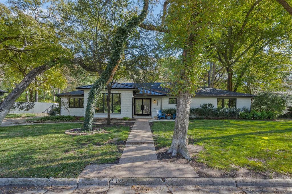 Property Photo:  3605 Overton Park Drive E  TX 76109 