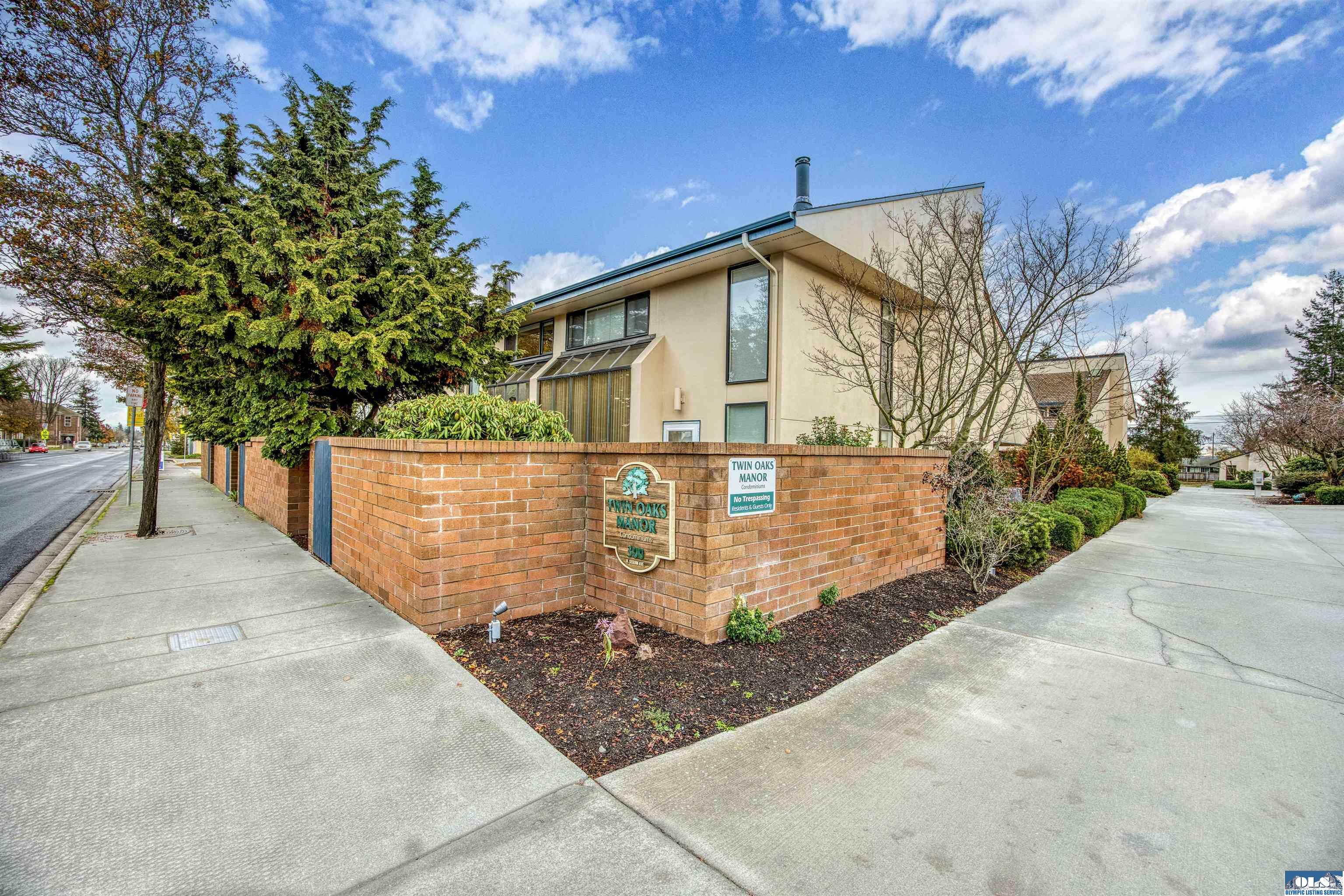 Property Photo:  300 N Sequim Ave. # 18  WA 98382 