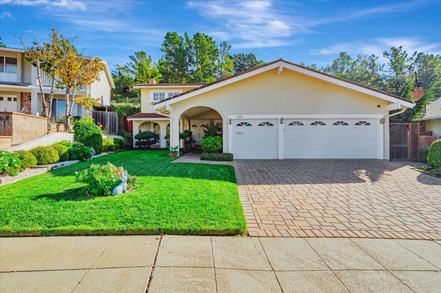 Property Photo:  1849 Los Altos Drive  CA 94402 