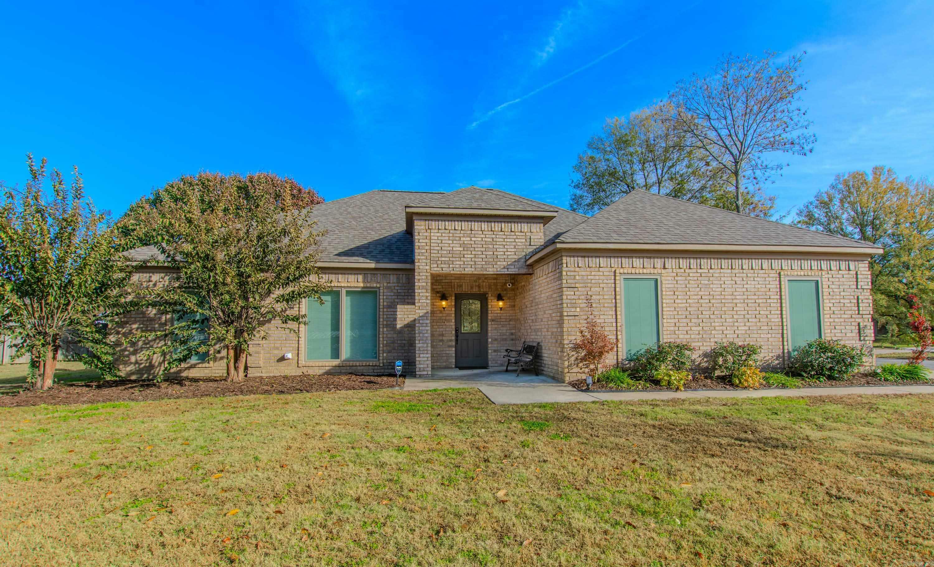 Property Photo:  1209 Crockett Street  AR 72160 