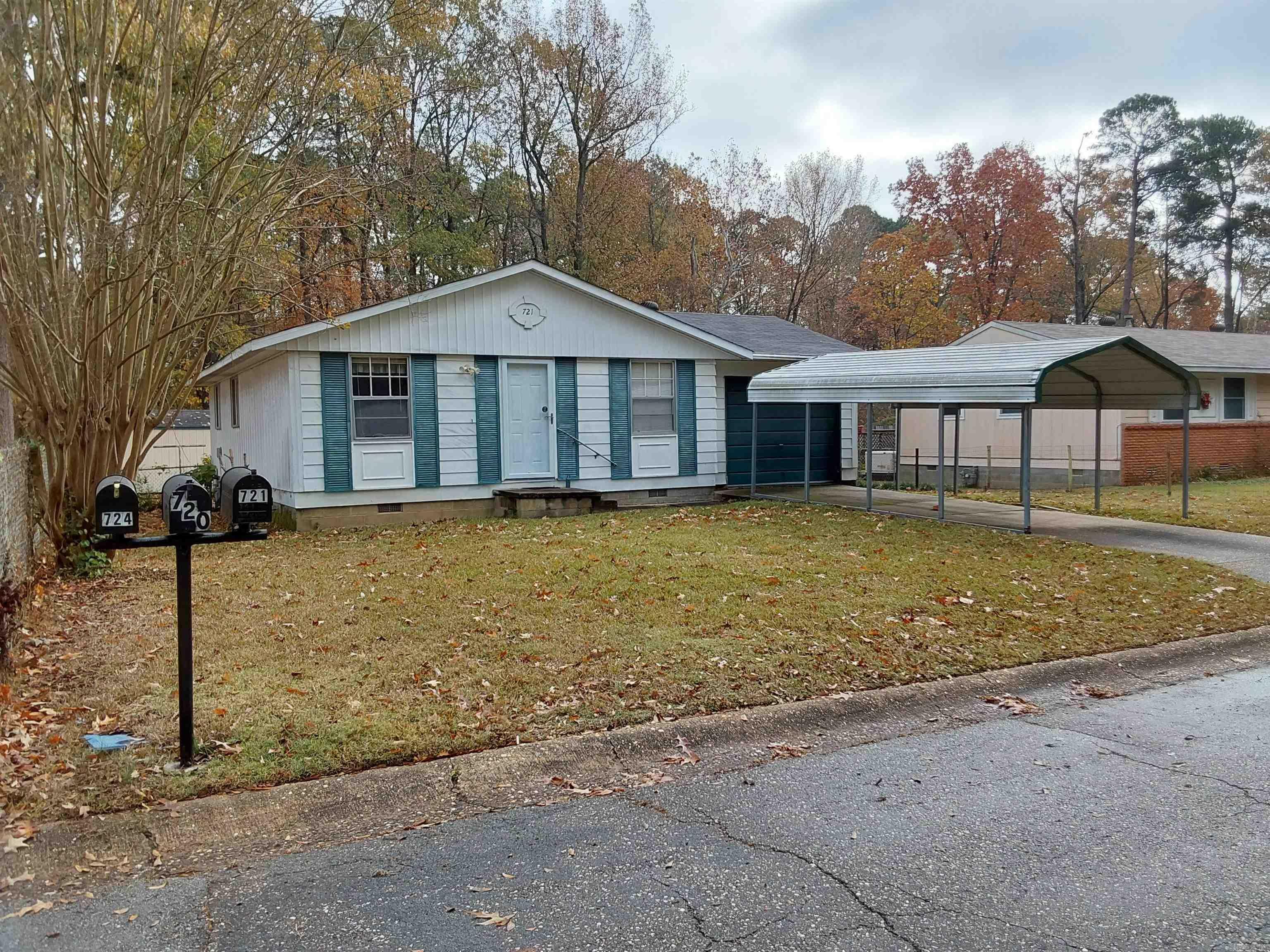 Property Photo:  721 Edgehill Drive  AR 72015 