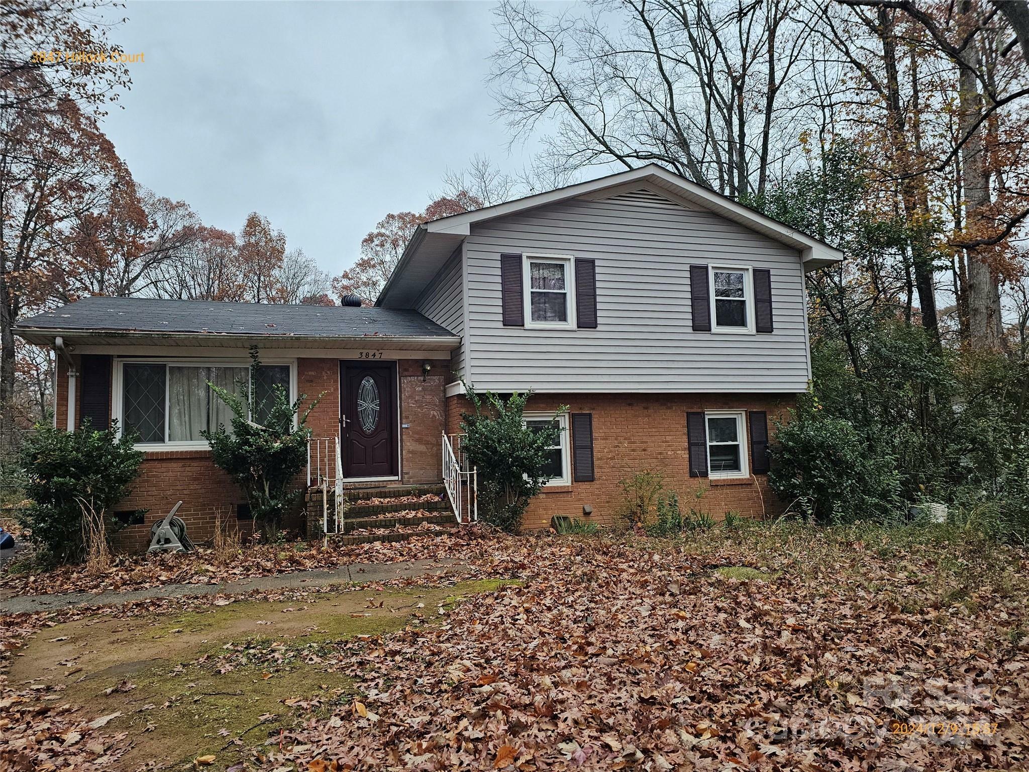 Property Photo: 3847 Hillock Court NC 28215