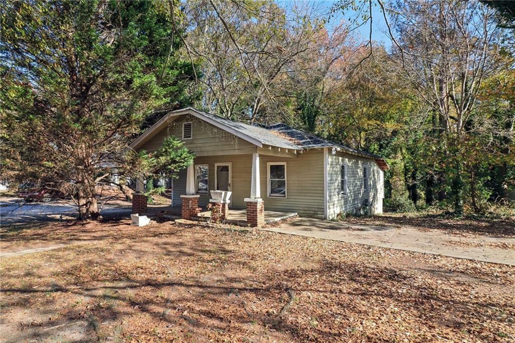 Property Photo:  2108 Fairburn Road SW  GA 30331 