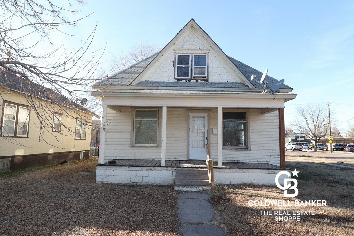 411 N 5th Street  Garden City KS 67846 photo