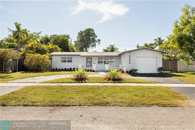 Property Photo:  4308 Monroe St  FL 33021 